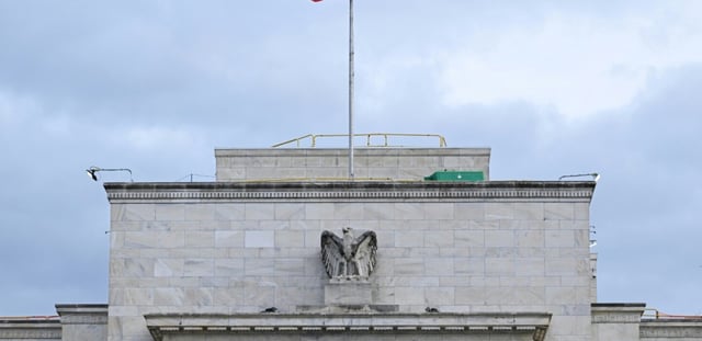 La Réserve fédérale (Fed) américaine devrait laisser ses taux inchangés mercredi à l'issue de sa deuxième réunion depuis le retour de Donald Trump à la Maison Blanche