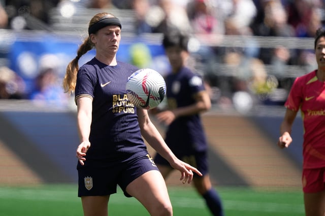 Jun 16, 2024; Seattle, Washington, USA; Seattle Reign FC forward Bethany Balcer (8) controls the ball against Portland Thorns FC during the first half at Lumen Field. Mandatory Credit: Stephen Brashear-USA TODAY Sports/File Photo