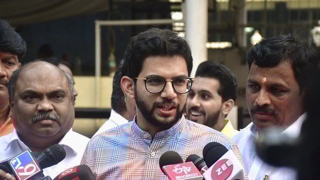 Shivsena (UBT) leader Aaditya Thackeray along with party leaders (PTI File Photo) 
