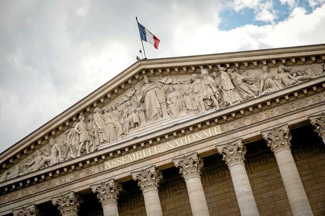 Façade du bâtiment de l'Assemblée nationale.
