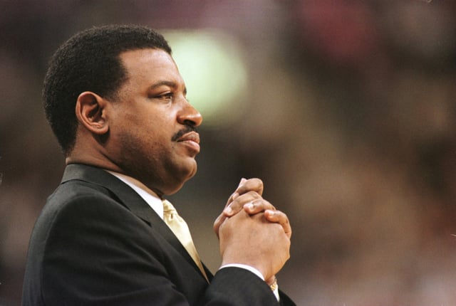 Coach Butch Carter of the Toronto Raptors in 2000. 