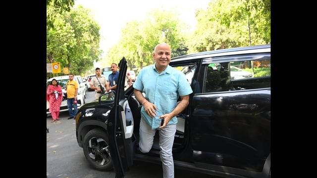 AAP senior leader Manish Sisodia attended a meeting at Arvind Kejriwal residence at 5 Ferozshah Road, in New Delhi, India, on Friday, March 21, 2025. (Vipin Kumar/ Hindustan Times)