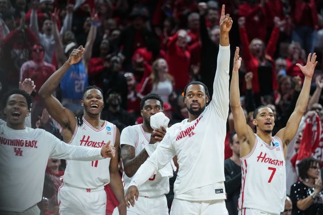 UH looks to reach its sixth straight Sweet 16 with a win Saturday over Gonzaga, which is looking to reach the round of 16 for the 10th consecutive NCAA Tournament.