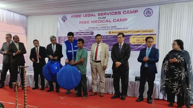 During their visit, the Supreme Court judges distributed relief materials to the internally displaced persons.