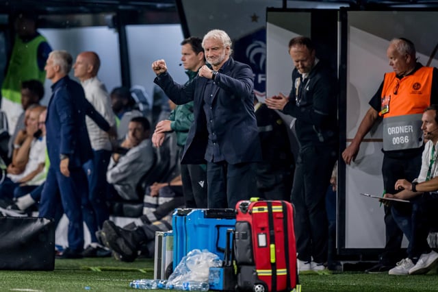 Trendwende nach dem Aus von Bundestrainer Hansi Flick: Rudi Völler jubelt nach dem Sieg gegen Frankreich im September 2023. Völler hatte die Nationalelf damals in der Partie betreut