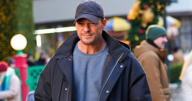 Alan Ritchson is seen on the film set of &#34;The Man With The Bag&#34; on January 7, 2025 in New York City.