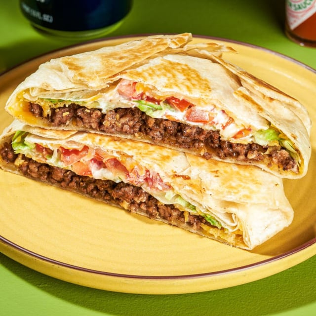 A robot could never make a Crunchwrap.