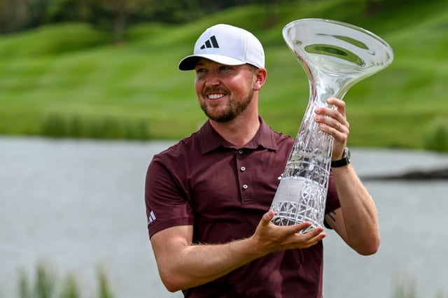England's Richard Mansell won in Singapore