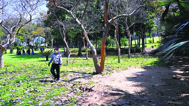 According to police, the victims, who were originally from Nepal, hanged themselves from a tree inside the park. (Vipin Kumar/HT Photo)