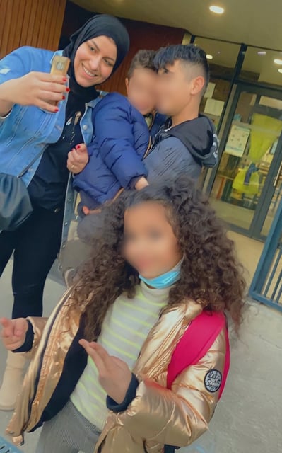 Chahinez Daoud et ses enfants.