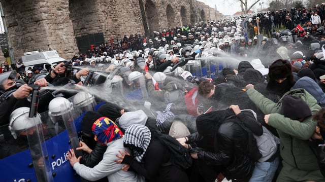 En Turquie, une marée humaine contre l’arrestation du maire d’Istanbul, principal opposant d’Erdogan