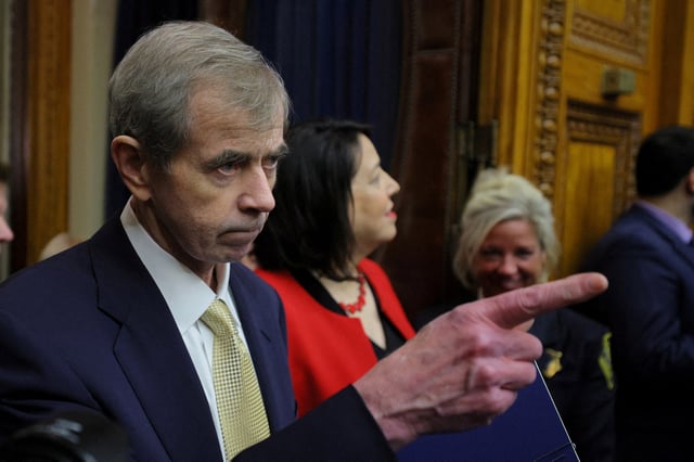 Massachusetts Secretary of State William Galvin arrives for the Inauguration of Massachusetts Governor Maura Healey at the Massachusetts State House in Boston, Massachusetts, U.S., January 5, 2023.     REUTERS/Brian Snyder/File Photo