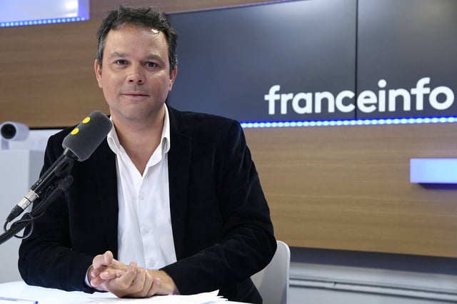 Marc Fauvelle lors de sa première matinale sur France Info à Paris, le 27 août 2018.