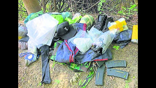“Recoveries of three M4 magazines, four packets of explosives and food items besides a pair of shoes amply suggest that the terrorists fled the spot after being engaged by the troops in firing on Sunday,” police said.