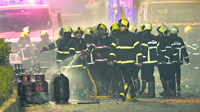 Fire in Dharavi after cylinder blasts in truck; no injuries