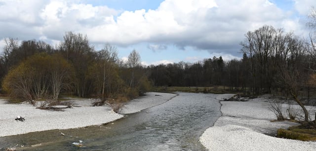 Die Isar in München – oder doch der „Giesinger Golf“?