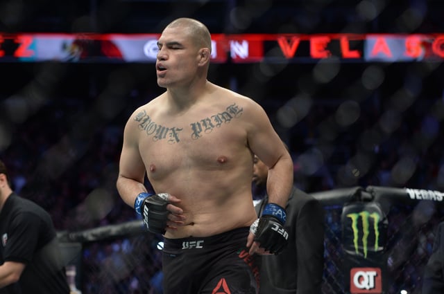 Cain Velasquez gets ready to take on Francis Ngannou in a Feb 17, 2019; bout in Phoenix.