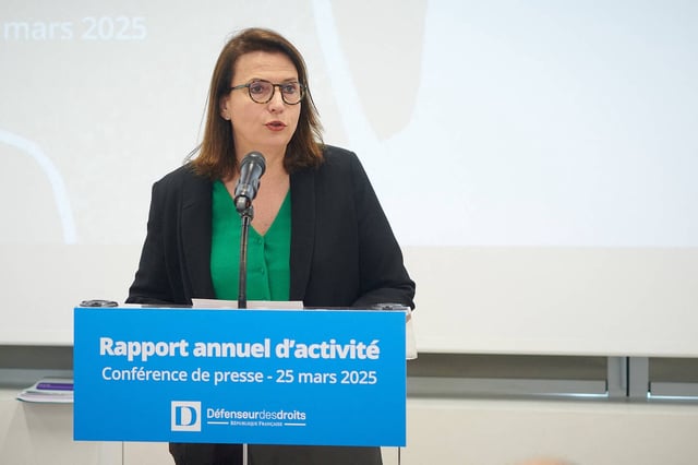 Claire Hedon, Défenseuse des droits, lors de la présentation du rapport annuel d'activité, à Paris, le 25 mars 2025.