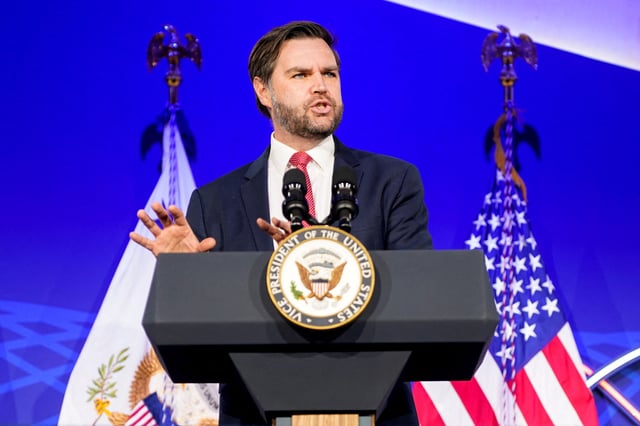 «Nous voulons renforcer la sécurité des habitants du Groenland»: JD Vance annonce sa venue au Groënland ce vendredi