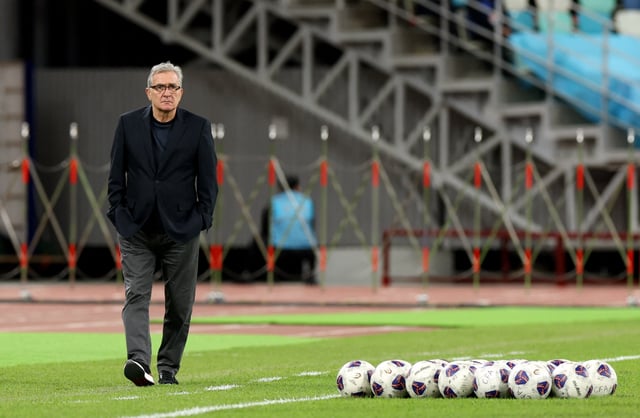 Soccer Football - World Cup - Asian Qualifiers - Third Round - Group C - China v Japan - Xiamen Egret Stadium, Xiamen, China - November 19, 2024 China coach Branko Ivankovic before the match REUTERS/Florence Lo/File Photo