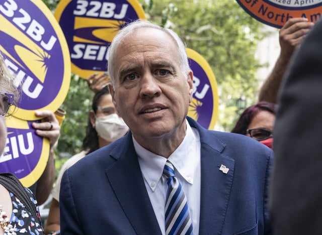 State Comptroller Thomas DiNapoli reported on Wednesday that bonuses on Wall Street hit a record high in 2024.