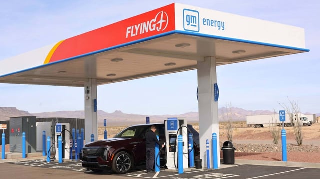 GM’s Gas Station-Like DC Fast Chargers Are Now In Over 25 States: Charging