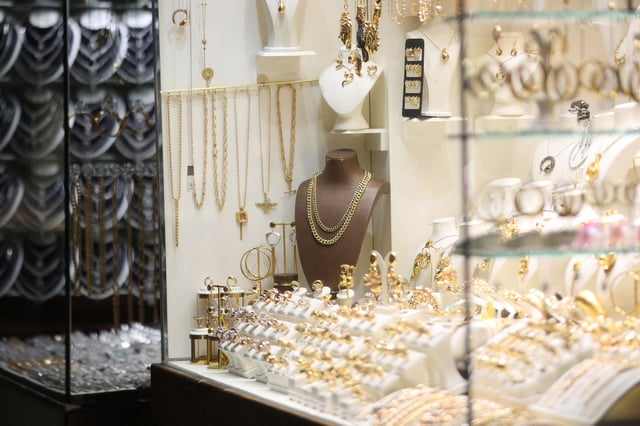 Gold is displayed at a jewelry store in Tehran, Iran, March 26, 2025. Majid Asgaripour/WANA (West Asia News Agency) via REUTERS
