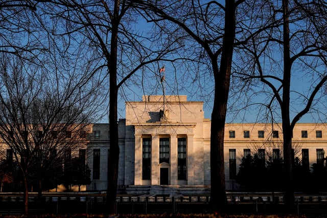 The Federal Reserve building is seen in Washington, U.S., January 26, 2022. REUTERS/Joshua Roberts/File Photo