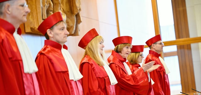 Karlsruhe hat gesprochen: Die Verfassungsrichter Holger Wöckel, Thomas Offenloch, Rhona Fetzer, die Vorsitzende Christine Langenfeld, Astrid Wallrabenstein und Peter Frank (v.l.)