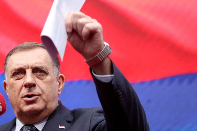 Republika Srpska (Serb Republic) President Milorad Dodik addresses supporters reacting to a court decision on charges that he defied rulings by Bosnia's international peace envoy, in Banja Luka, Bosnia and Herzegovina, February 26, 2025. REUTERS/Amel Emric/File Photo/File Photo