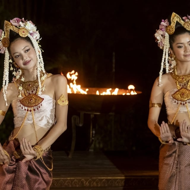 Lalisa Manobal (Blackpink's Lisa) in "The White Lotus."