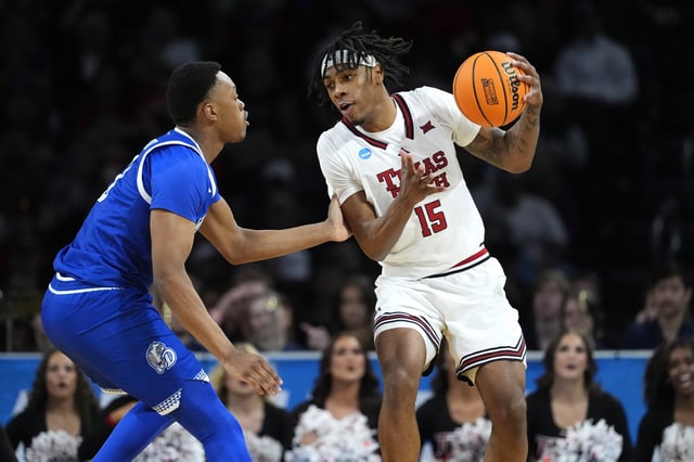 Big 12 Player of the Year JT Toppin and 2-seed Texas Tech are favored over 10-seed Arkansas in Thursday night&#39;s West Region semifinal.