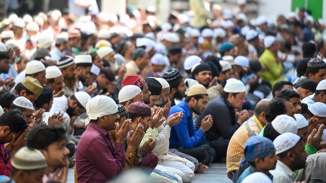 Eid-ul-Fitr 2025: Eid Namaz timings vary across Indian cities, typically scheduled shortly after sunrise. 