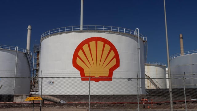 Elliott Investment Management’s position is worth 0.5 per cent of Shell’s stock, FCA filings reveal
