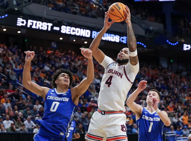 Johni Broome and the Auburn Tigers (1) are heavy favorites vs. Michigan (5) in tonight&#39;s Sweet 16 matchup in Atlanta.