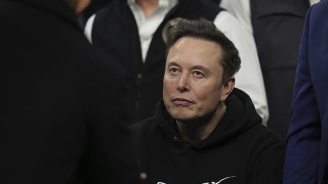 Elon Musk is being sued for non disclosure of his Twitter shares on time