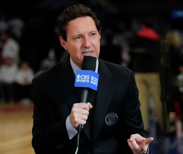 CBS play-by-play announcer Andrew Catalon, who&#39;s calling UH&#39;s games at the Midwest Regional, should be familiar to Houston fans as he&#39;s called 28 Texans games since 2013.