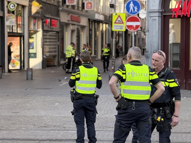 AMSTERDAM, NETHERLANDS - MARCH 27: Security forces take measures after five person were wounded during a stabbing attack near the central Dam Square in Amsterdam, Netherlands on March 27, 2025. A suspect was placed into custody. (Photo by Selman Aksunger/Anadolu via Getty Images)