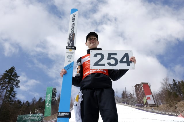 Ski Jumping - FIS Ski Jumping World Cup - Planica, Slovenia - March 30, 2025 Slovenia's Domen Prevc poses after setting a new world record in the Men's Individual HS240 Second Round REUTERS/Borut Zivulovic