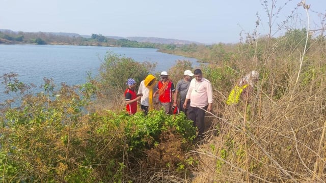 A team from Shahapur police recovered the body