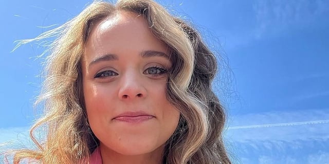 Jinger Duggar Vuolo smiles for a selfie