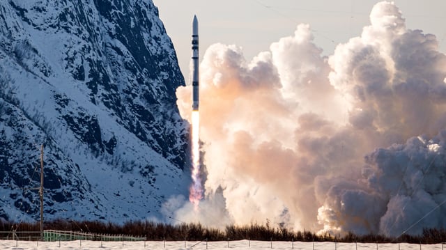 Isar Spectrum test rocket explodes shortly after launch