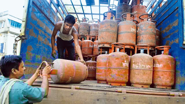 Petroleum companies generally revise the prices of LPG cylinders on April 1. (File)
