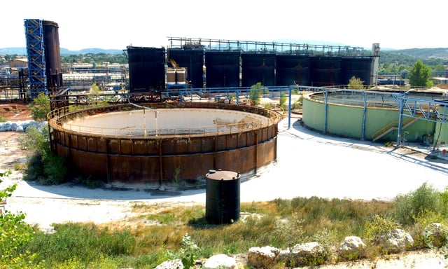 L'usine chimique de Salindres a annoncé l'arrêt de ses activités en septembre 2024. Début avril, 64 employés quittent leur emploi. (Photo du 07/09/2007)
