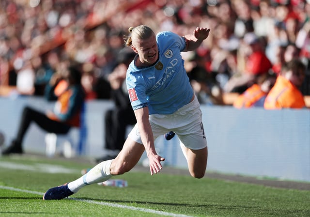 Soccer Football - FA Cup - Quarter Final - AFC Bournemouth v Manchester City - Vitality Stadium, Bournemouth, Britain - March 30, 2025 Manchester City's Erling Haaland falls Action Images via Reuters/Hannah Mckay/File Photo