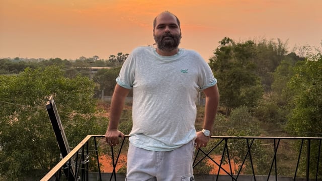 Comedian Kunal Kamra has refused to apologise for the alleged 'defamatory' joke and said he is ready to cooperate with the legal probe.