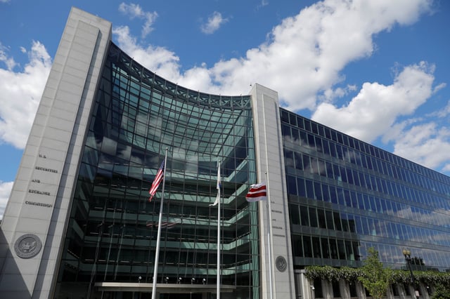 The headquarters of the U.S. Securities and Exchange Commission (SEC) is seen in Washington, D.C., U.S., May 12, 2021. Picture taken May 12, 2021. REUTERS/Andrew Kelly/File Photo