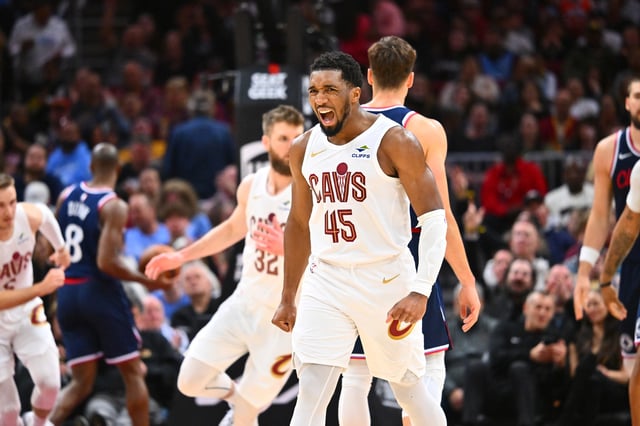 Donovan Mitchell and the Cavs are heavy home favorites vs. the Knicks in Tuesday&#39;s Eastern Conference showdown.