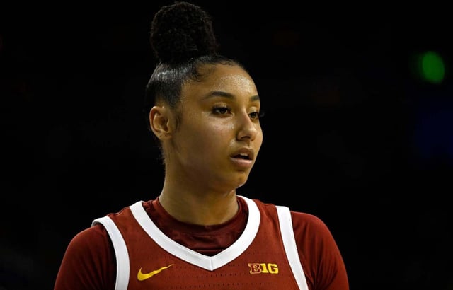 USC’s JuJu Watkins looks on during the first half of a game against UCLA on March 1, 2025, at Pauley Pavilion. (Photo by Keith Birmingham, Pasadena Star-News/ SCNG)