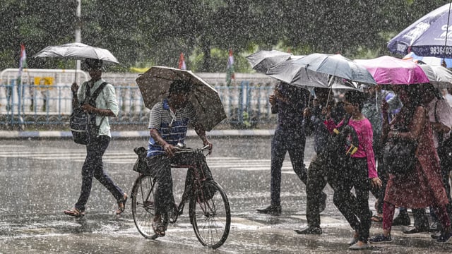 The RMC has forecasted light thunderstorms and lightning with moderate rainfall over the next few days over isolated areas of Chennai. (Representative)